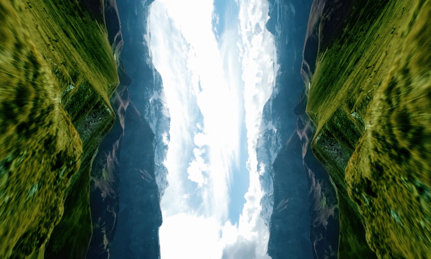 天光山色呈现出镜像般的垂直对称，营造出超现实的视觉效果。