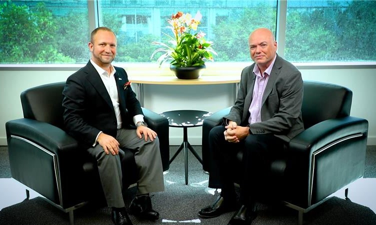 IBM 的 Alistair Symon 和美光的 Jeremy Werner 的座谈视频